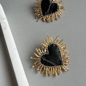 heart beaded earrings, black heart earrings for Valentine&#39;s Day, the best gift for Valentine&#39;s Day, beaded heart jewelry, the unique heart