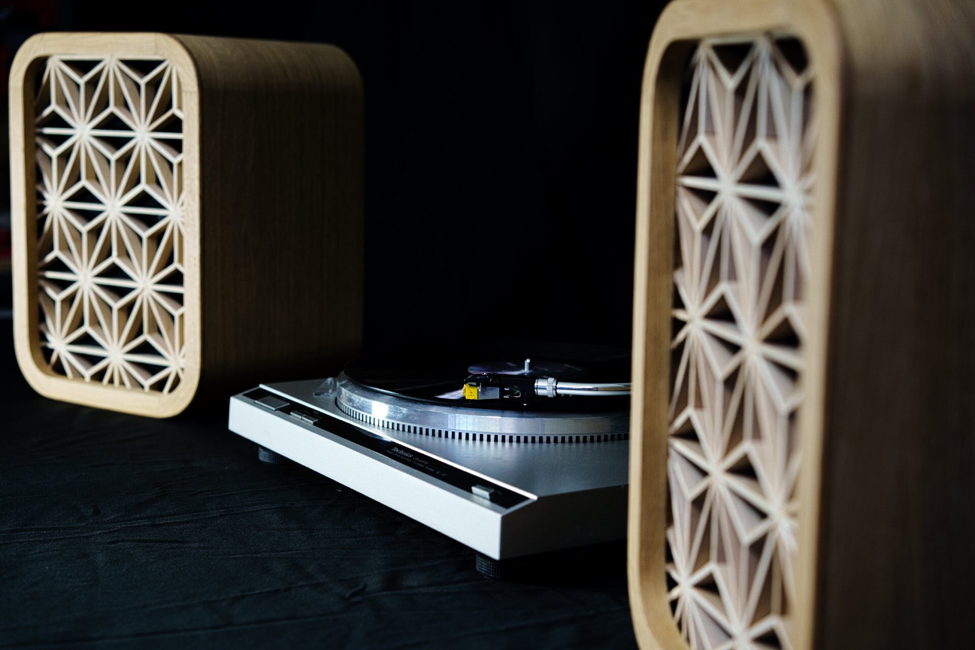 Hifi Speakers - Japanese Kumiko Grille - C-note Electronics