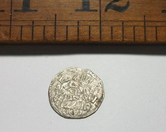 Ludwig II c 1516 - 1526 AD silver Denar coin  Virgin Mary baby Jesus Coat of arms 15 mm 0.45 g Hungary