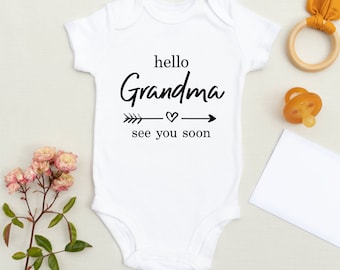 Hallo Oma Baby wachsen Ankündigung - erste Zeit Großeltern, benutzerdefinierte Baby Onsie, Baby Ankündigung, neues Baby, personalisierte Baby Weste