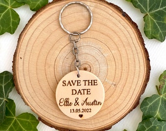 Engraved Wood Slice Save the Date Keyring: Rustic Wedding Favor