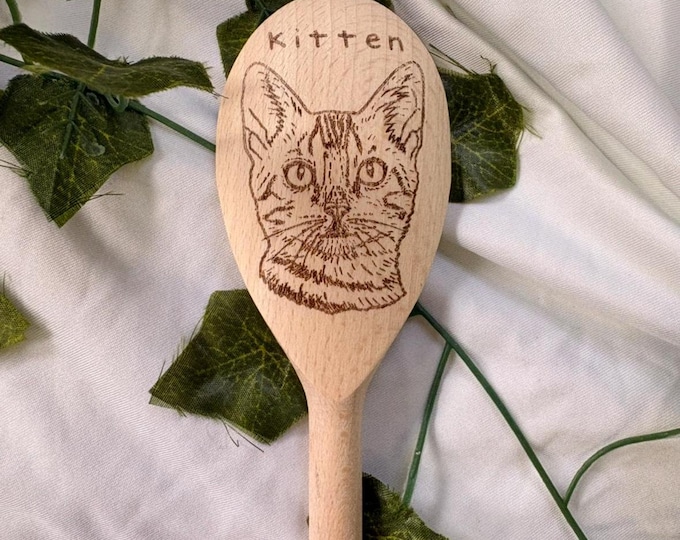 Personalized Cat Wooden Spoon: Custom Engraved Line Drawing Gift
