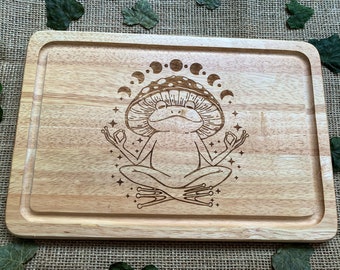 Mushroom frog chopping board, Personalised house warming present, Cottage core gift, Mother’s Day Gift, Mushroom lover, Frog present