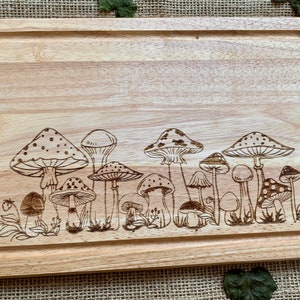 Mushroom chopping board, Engraved wooden bread board, House warming gift, Cottage core gift, Mother’s day present, Mushroom lover