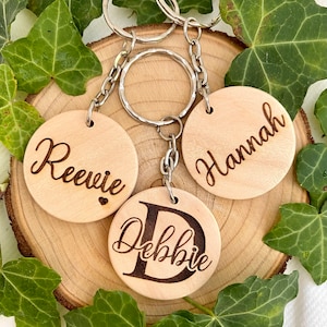 Name keyring, Wedding favour key chains, Wedding guest gift, Laser engraved wood keyring, Name placement, Alternative wedding name tags