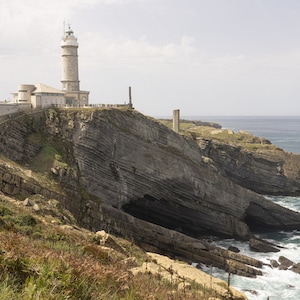Impresión de faro del océano Atlántico, España, arte mural costero, impresión, fotografía costera, póster de faro, descarga digital, arte mural imprimible