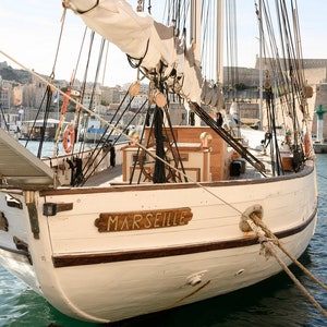 Vintage sailboat in the port of Marseille, Wall Decor, Vintage Woman Print, Digital Printable Wall Art, Nostalgy, Retro