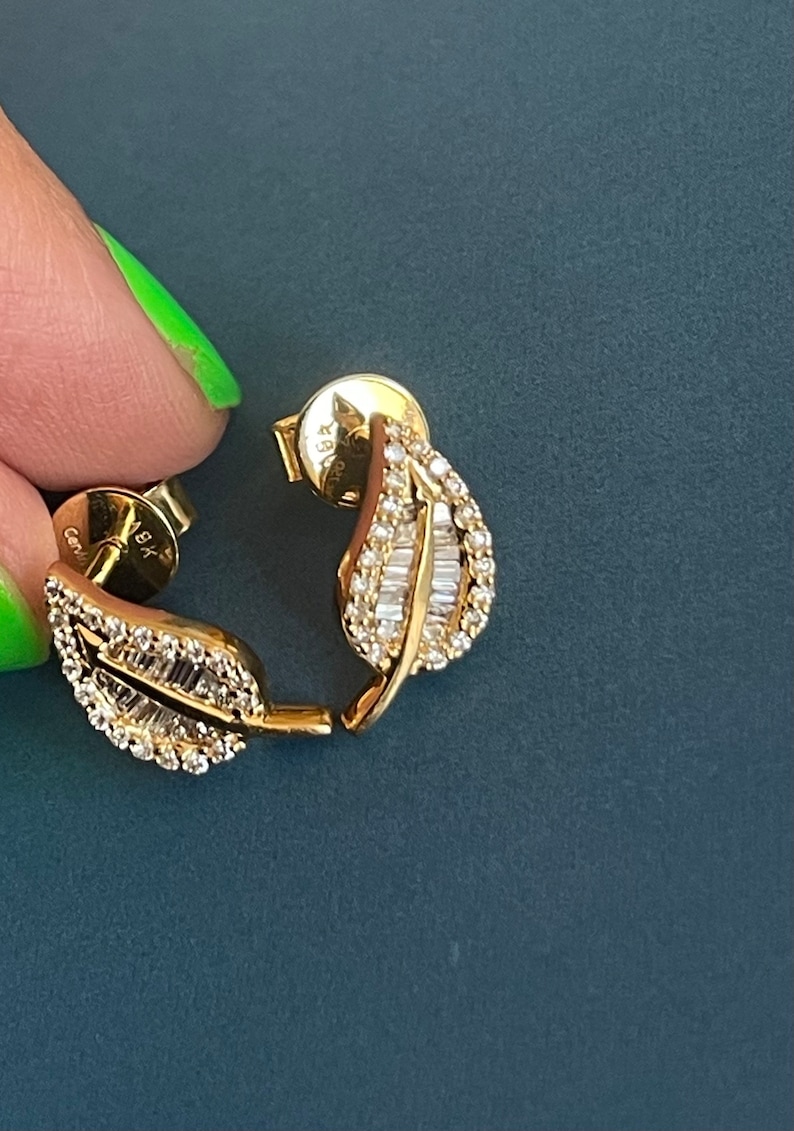 18ct Yellow Gold Diamond Earrings 0.45ct Leaf studs Swiss designer imagem 3