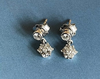 18ct White Gold Solitaire Diamond Earrings 0.70ct daisy Drop Studs