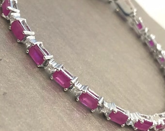 18ct White Gold Diamond Ruby Bracelet 0.50ct Diamond 8ct Ruby 7.6” Cushion Cut