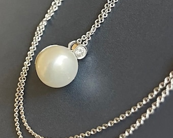 18ct White Gold Solitaire Diamond Pearl Necklace 17” Chain Pendant