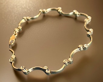 9ct Yellow Gold Diamond Bracelet 0.50ct Flower Pattern 8”