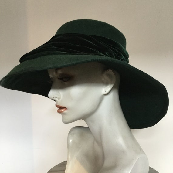 Vintage 1960s ‘Velvet Shadows’ Headworks Edwardian