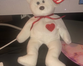 TY Beanie Baby Collection Valentino White Bear Red Hearts W/ Bruine Neus