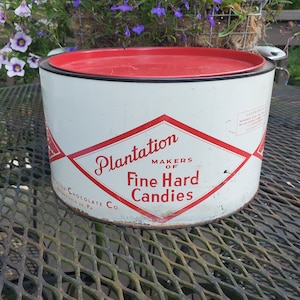 Vintage Plantation Candy Tin