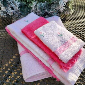 Vintage Pink Flower Cotton Towel Set, Cannon, Mohawk, St. Marys (5 Piece)
