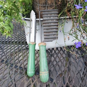 Pair of Vintage Green Handled Kitchen Utensils, crinkle cutter and peeler