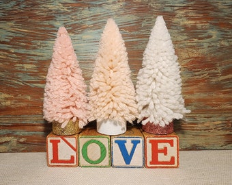 Set of 3 Yarn Trees, pink/white/gold, Valentine&#39;s day decor, home decor