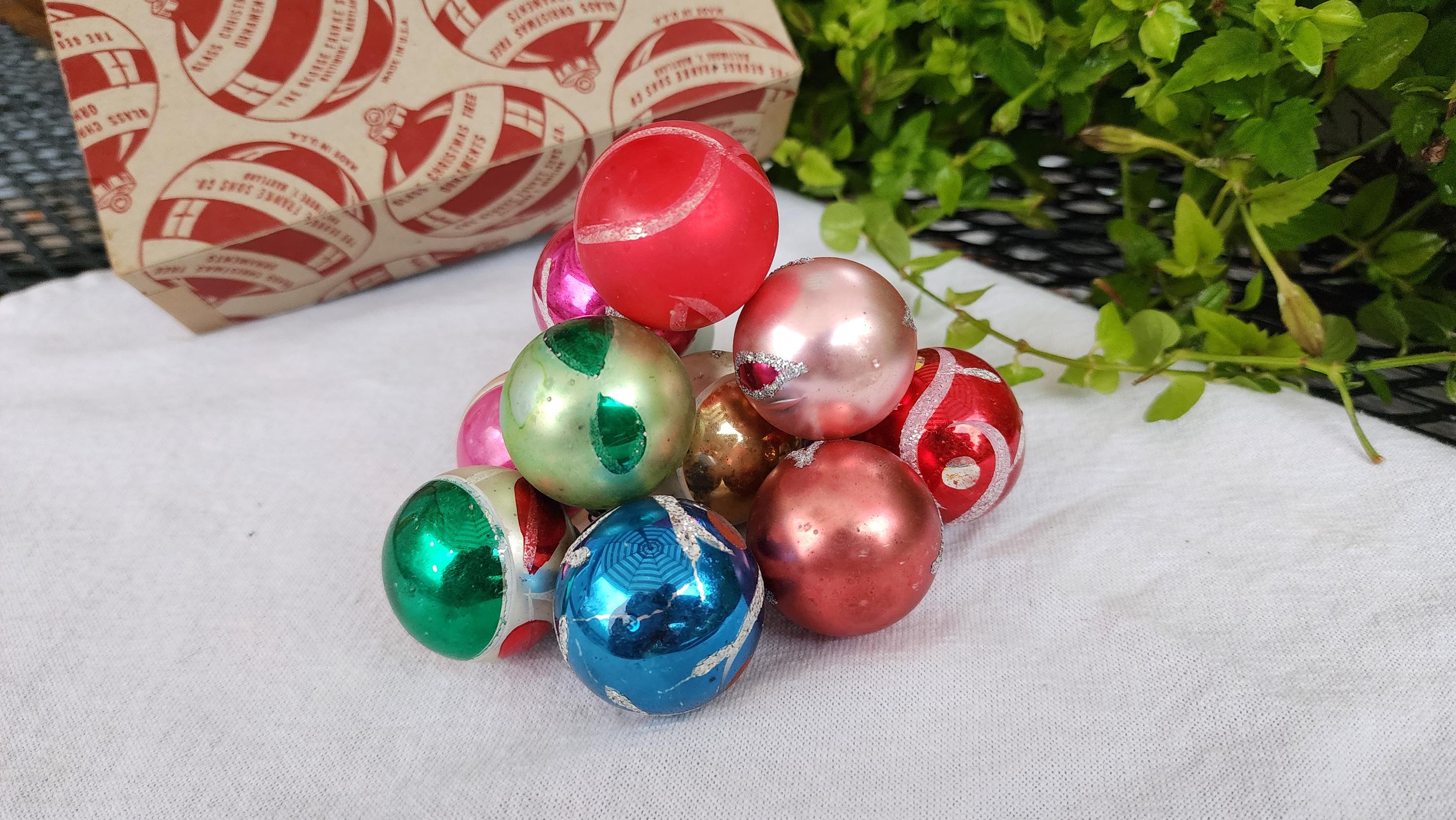 * vintage ornaments ❀ * ✴ * クリスマスセット (a) Vintage Christmas Ornaments, Box Set of 12, Multi-color, 1