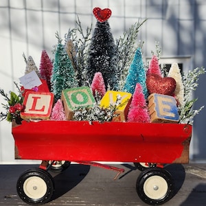 Vintage Wagon Valentine&#39;s Diorama, handmade, toy wagon, gift