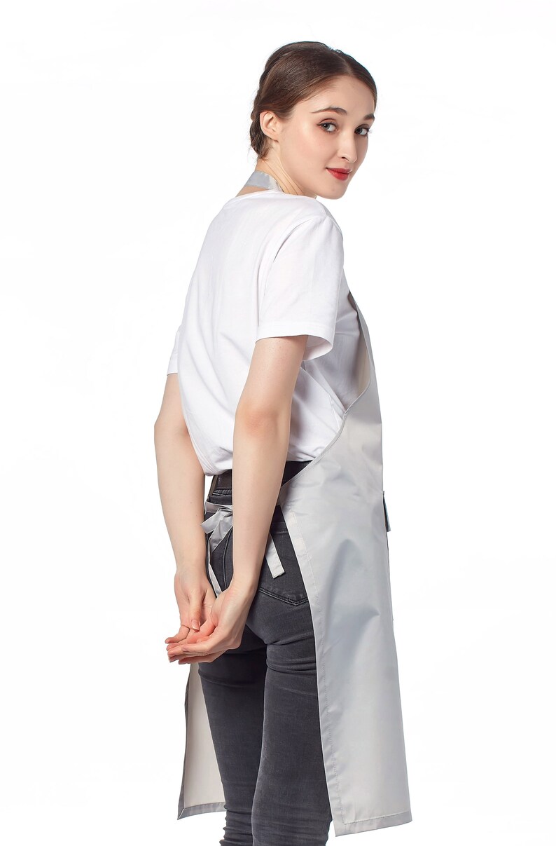 silver-waterproof-soft-pvc-apron-with-adjustable-neck-strap-and-front