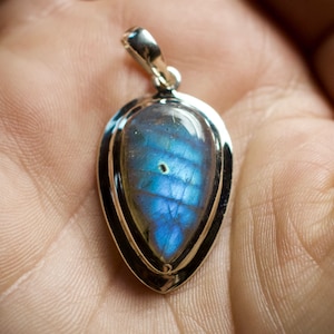 Labradorite Pendant, Blue Labradorite Pendant, Sterling Silver Labradorite Necklace
