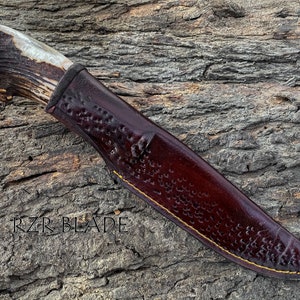 13" Handmade Damascus Hunting Knife With Antler Handle And Leather Sheath bild 8