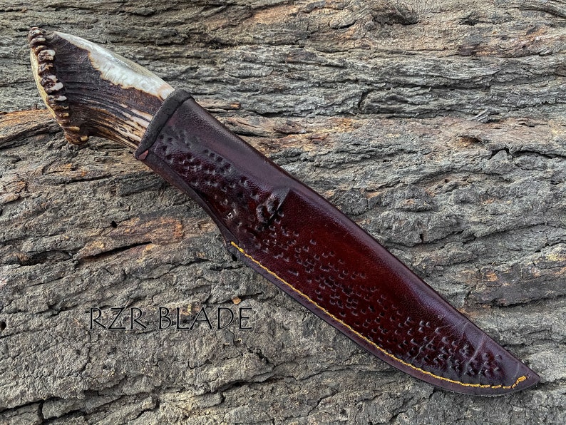 13" Handmade Damascus Hunting Knife With Antler Handle And Leather Sheath bild 8