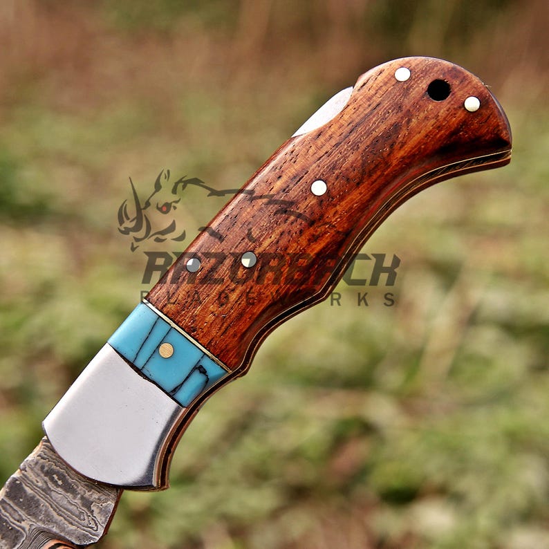Elegant Copper Damascus Pocket Knife, Rosewood Handle & Leather Sheath - Unique Hunting Camping Gift afbeelding 10