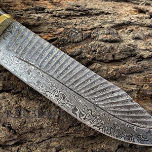 13" Handmade Damascus Hunting Knife With Antler Handle And Leather Sheath bild 5