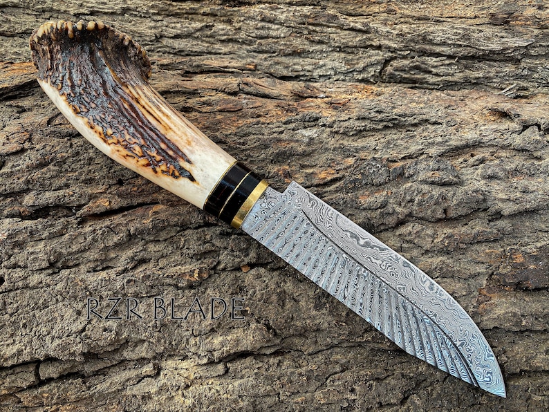 13" Handmade Damascus Hunting Knife With Antler Handle And Leather Sheath bild 3