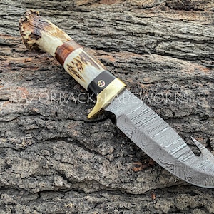 Damascus Gut Hook Skinner Knife: Antler Crown Handle, Leather Sheath