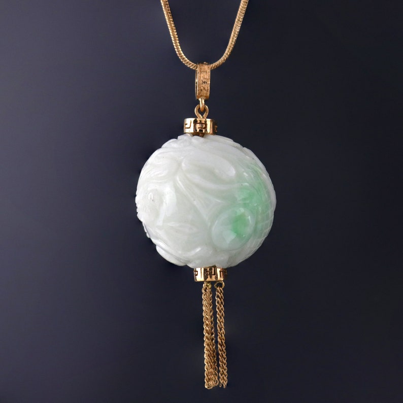 14K carved Green Jade Ball Pendant Etsy.de