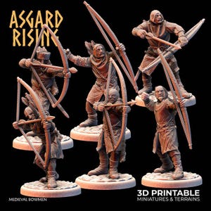Puede incluir: Un conjunto de figuras en miniatura detalladas de arqueros medievales, cada uno con un arco y una flecha tensados. Las figuras están en varias poses de acción, con ropa y detalles faciales intrincados. El texto "Asgard Rising" y "Medieval Bowmen" es visible.