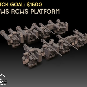 Puede incluir: Una colección de modelos grises impresos en 3D de plataformas WS RCWS. La imagen incluye el texto "PITCH GOAL: $1500". Cada plataforma presenta diseños intrincados de armas y cinturones de munición, sobre un fondo oscuro.