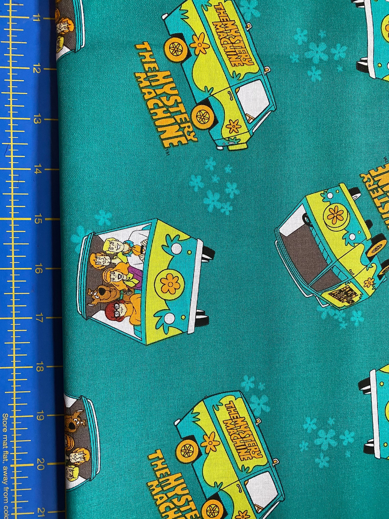 Scooby Doo Mystery Machine Cotton Fabric 18” X 21” Fat Quarter - Etsy