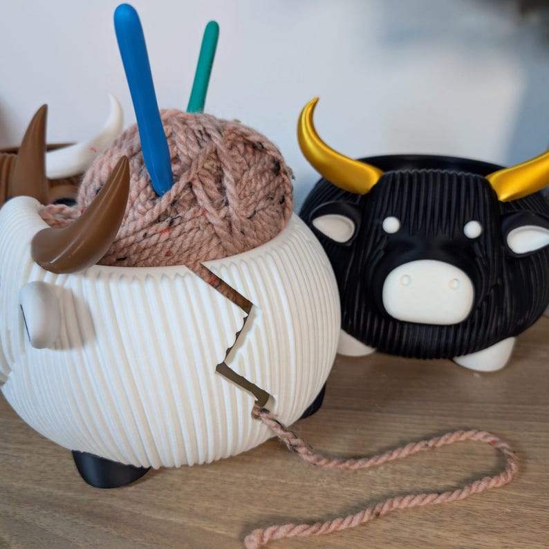 Highland Cow Yarn Bowl | 3D Printed Wool Holder | Scottish Cow Gift | Knitting Accessory image 5