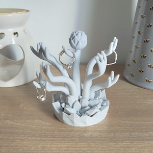3D Printed Crystal Hand Flower Jewellery Holder - Elegant and Unique Jewellery Organiser