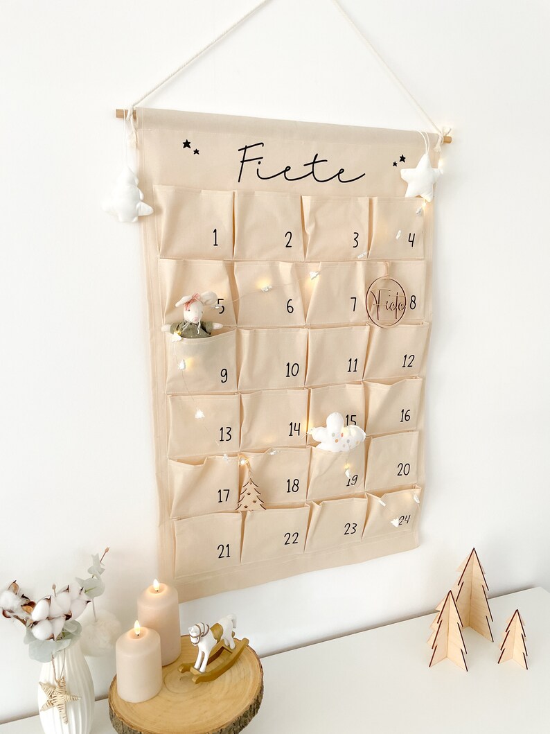 Personalisierter Adventskalender zum selbst Befüllen mit 24 Taschen aus hochwertigen Material image 2