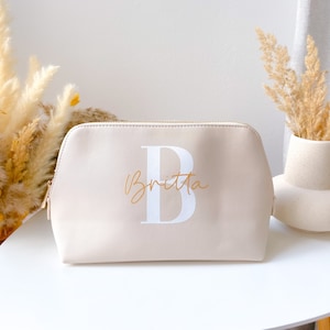 Personalisierte Kosmetiktasche mit Initial und Name personalisierter Kosmetikbeutel Geschenk für Mama, Freundin und Braut Kulturtasche Bild 4