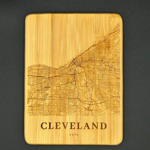 Placa de charcutaria com corte de mapa da cidade, gravada a laser, personalizada