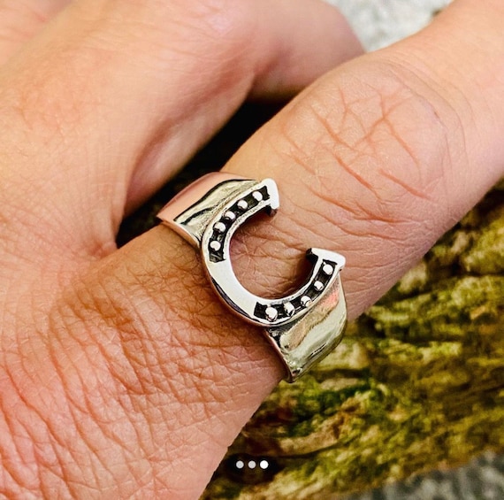 Lucky Horseshoe Silver Ring - Etsy
