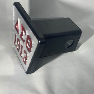 Delta Sigma Theta-1913 Mirror Hitch Cover Mirror Fondo Letras rojas imagen 3