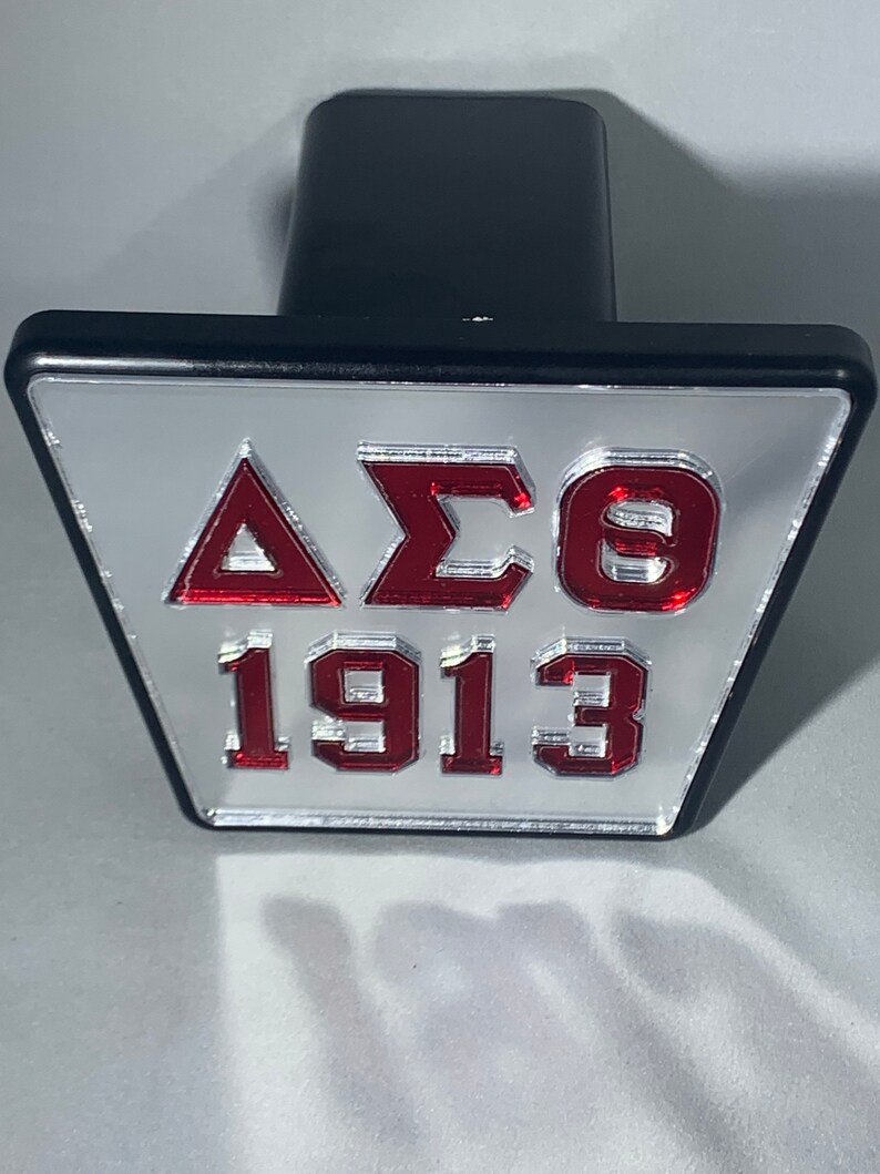 Delta Sigma Theta-1913 Mirror Hitch Cover Mirror Fondo Letras rojas imagen 2
