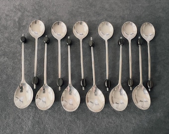 Conjunto de 12 colheres de café vintage EPNS para demitasse e espresso, Inglaterra, no estado em que se encontram.