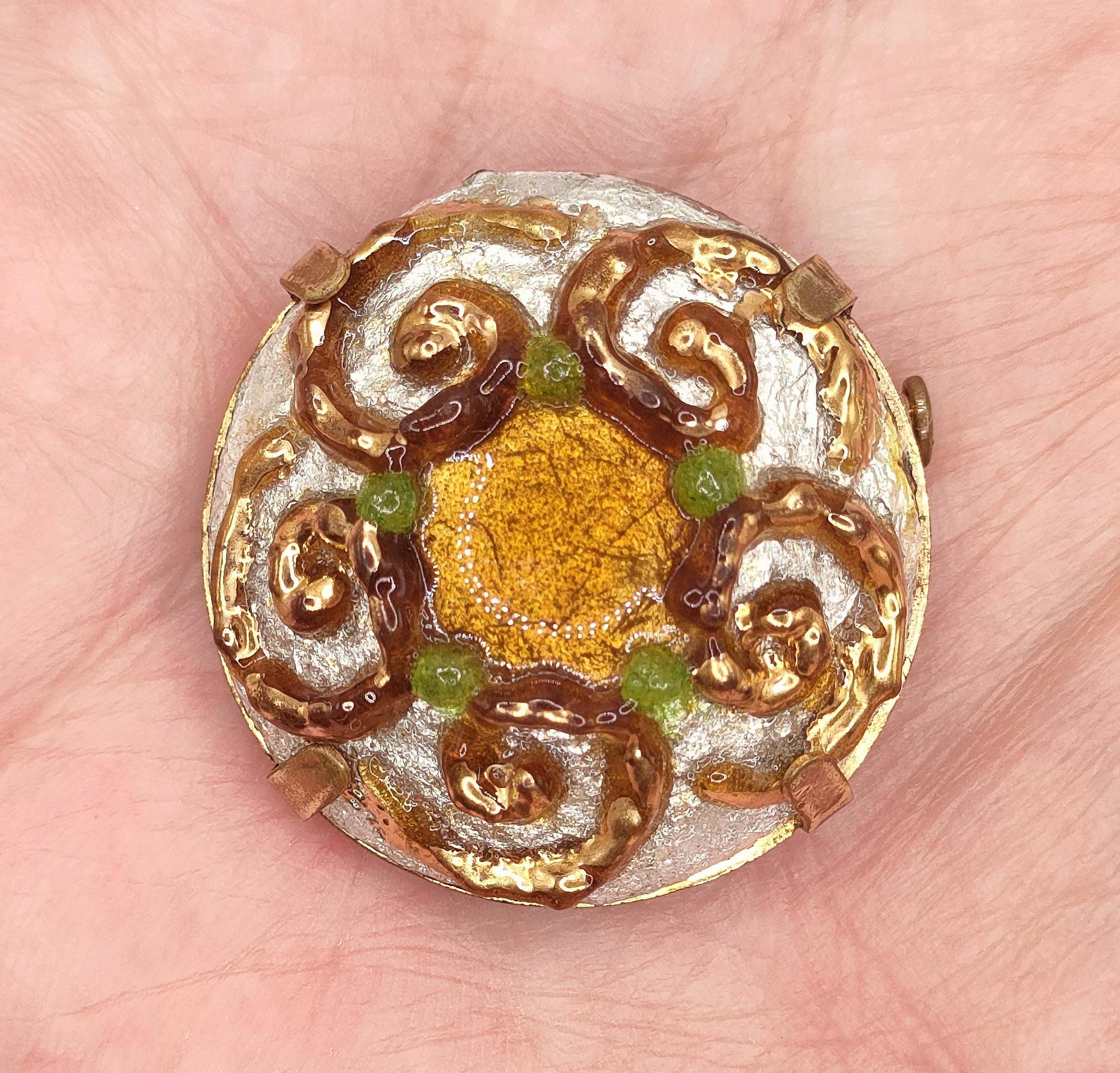 Broche Ancienne émaillée – Motif Floral – Métal Doré – Plaqué – Très Bon état
