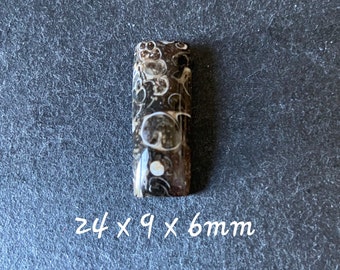 Polished Turtella Jasper Stone: Rectangle Domed Cabochon (24 x 9 x 6mm)