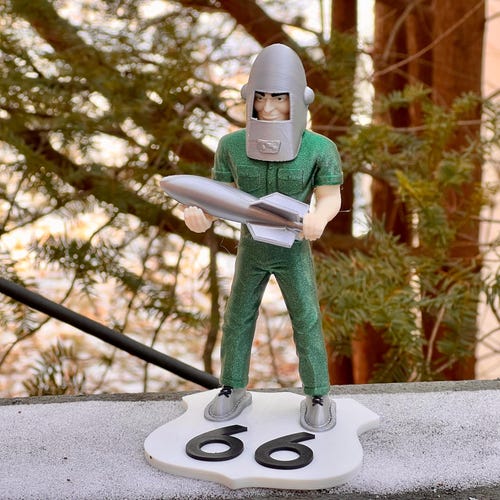 Gemini Giant - Miniature Version of American Giant Based on