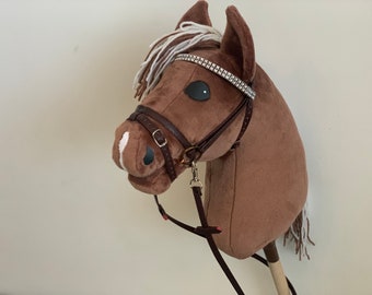 Bisquit Hobby Horse avec bride et rênes
