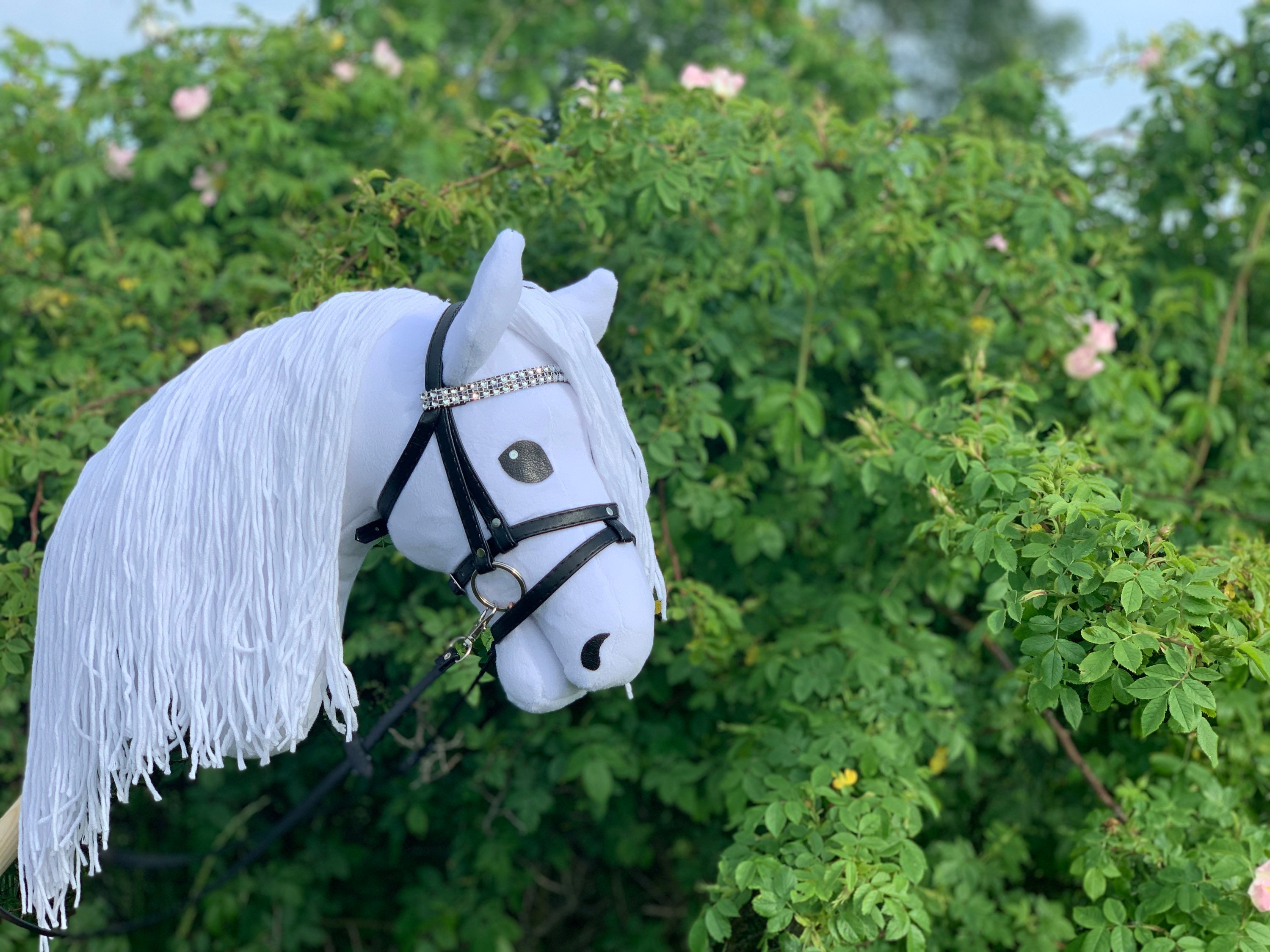 Hobby Horse Skippi - Cavallo in Legno - Bianco, Produttore di gadget